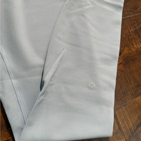 Lululemon Soft Gray Wunder Train HR Tight 25” Leggings NWT - Picture 2 of 5